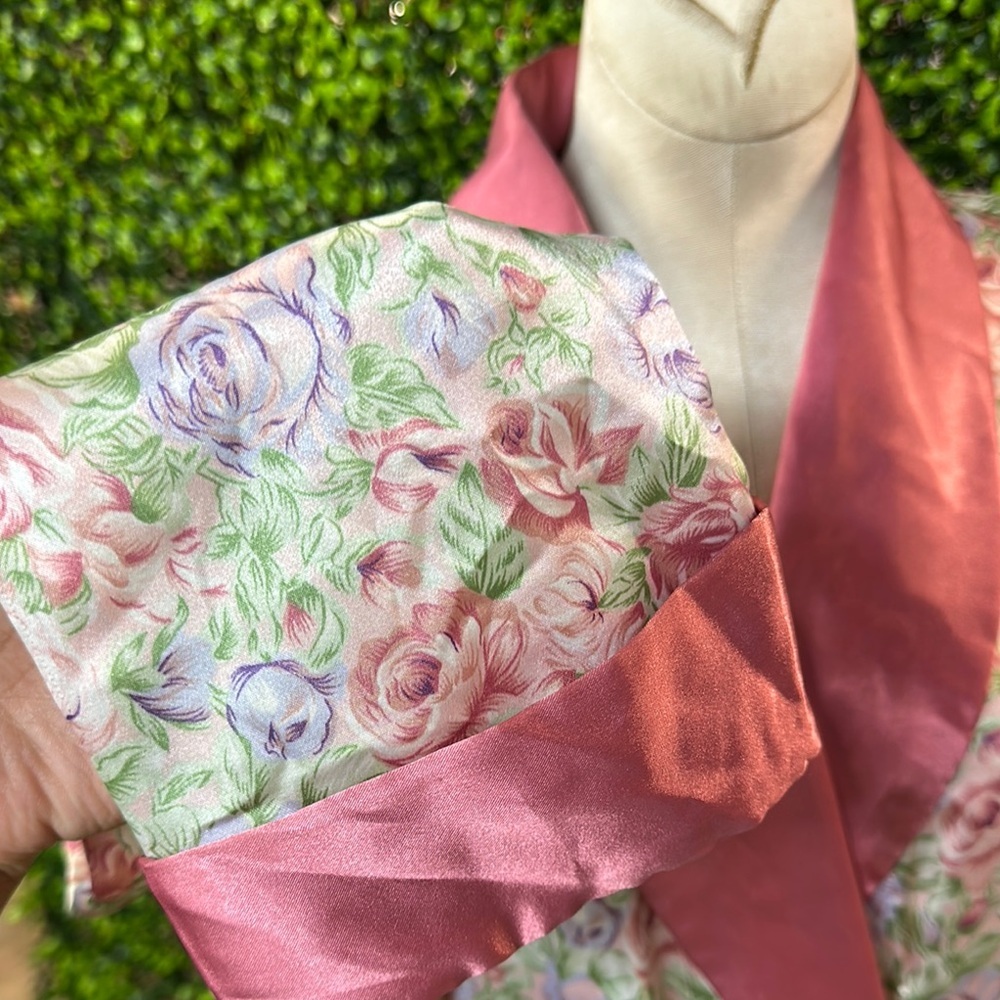 Floral Satin Robe with Pink Trim 3/20/26 - Picture 16 of 17